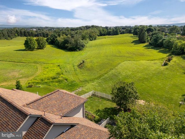 1458 HIGHFIELD COURT, Chambersburg, PA 17202