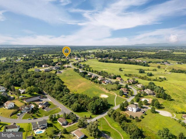 1458 HIGHFIELD COURT, Chambersburg, PA 17202