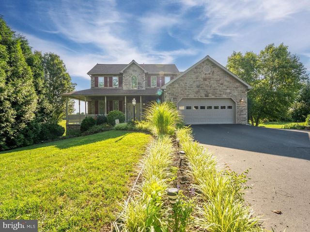 1458 HIGHFIELD COURT, Chambersburg, PA 17202