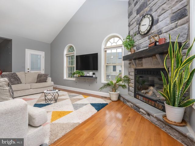 1458 HIGHFIELD COURT, Chambersburg, PA 17202