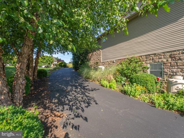 1458 HIGHFIELD COURT, Chambersburg, PA 17202