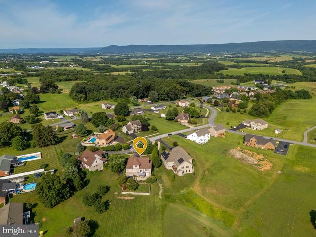 1458 HIGHFIELD COURT, Chambersburg, PA 17202