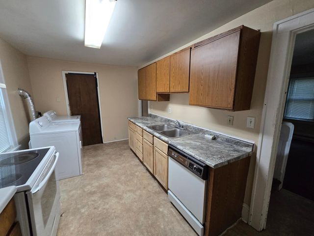 1317 6th Avenue S, Saint Cloud, MN 56301