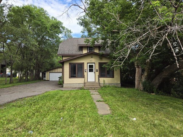 1317 6th Avenue S, Saint Cloud, MN 56301