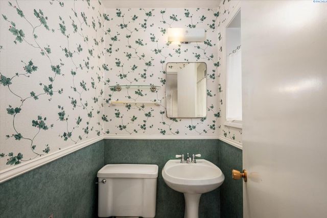 4004 W Nixon Street, Pasco, WA 99301