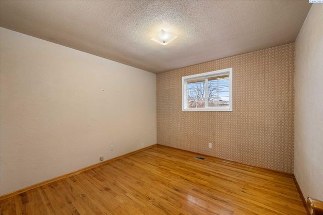 4004 W Nixon Street, Pasco, WA 99301