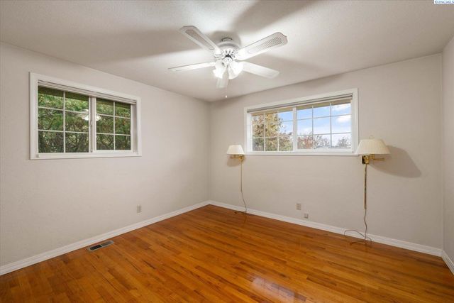 4004 W Nixon Street, Pasco, WA 99301