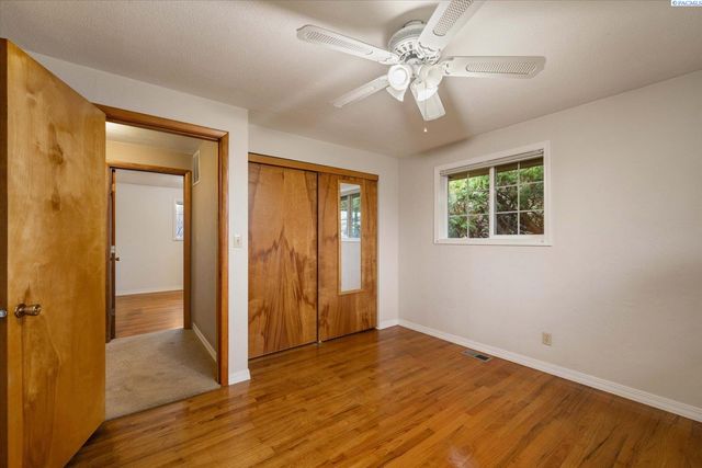 4004 W Nixon Street, Pasco, WA 99301