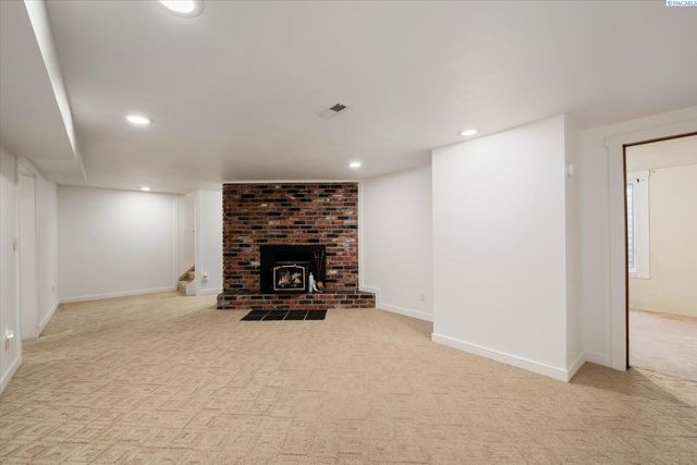 4004 W Nixon Street, Pasco, WA 99301