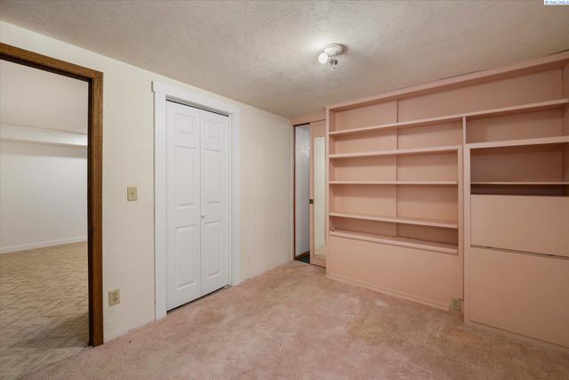 4004 W Nixon Street, Pasco, WA 99301