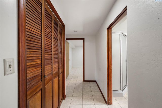 4004 W Nixon Street, Pasco, WA 99301