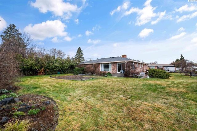 4004 W Nixon Street, Pasco, WA 99301