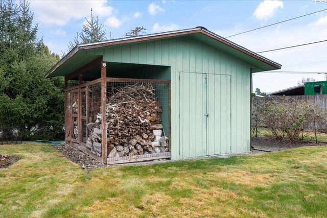 4004 W Nixon Street, Pasco, WA 99301