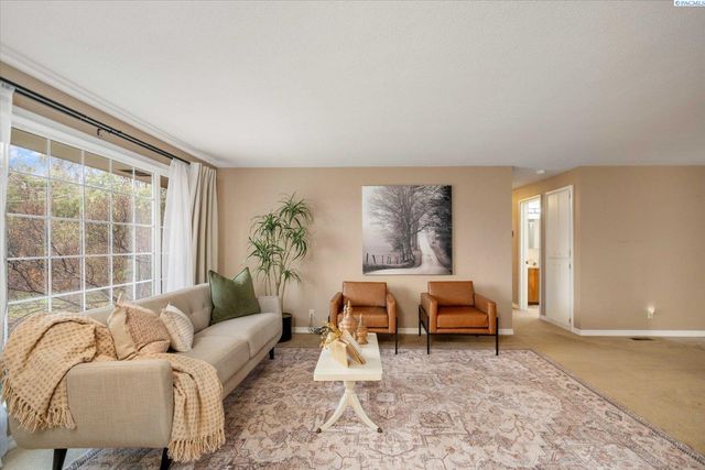 4004 W Nixon Street, Pasco, WA 99301