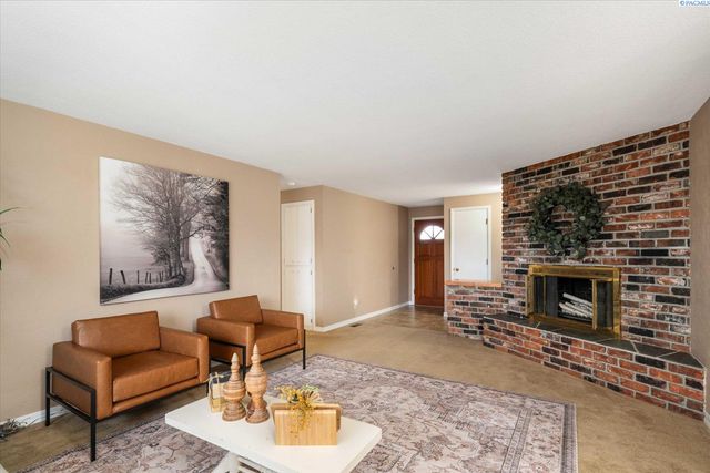 4004 W Nixon Street, Pasco, WA 99301