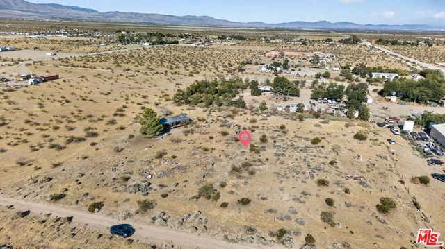 171 E Avenue T 2, Palmdale, CA 93591