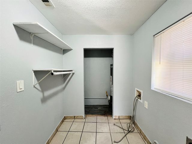 2621 E 12th Street, Fort Worth, TX 76111