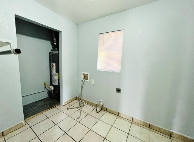 2621 E 12th Street, Fort Worth, TX 76111