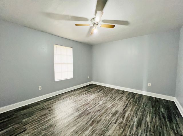 2621 E 12th Street, Fort Worth, TX 76111