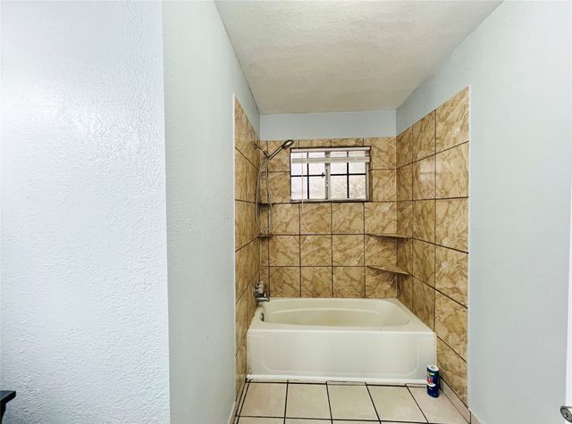 2621 E 12th Street, Fort Worth, TX 76111