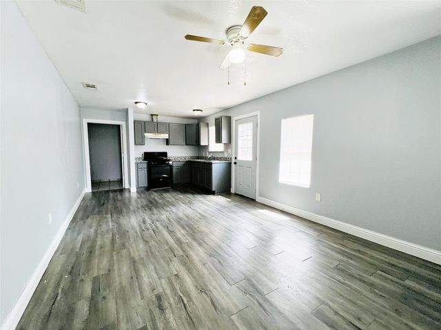 2621 E 12th Street, Fort Worth, TX 76111