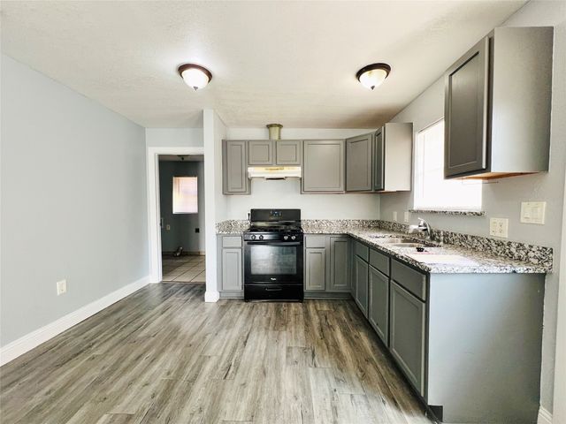 2621 E 12th Street, Fort Worth, TX 76111