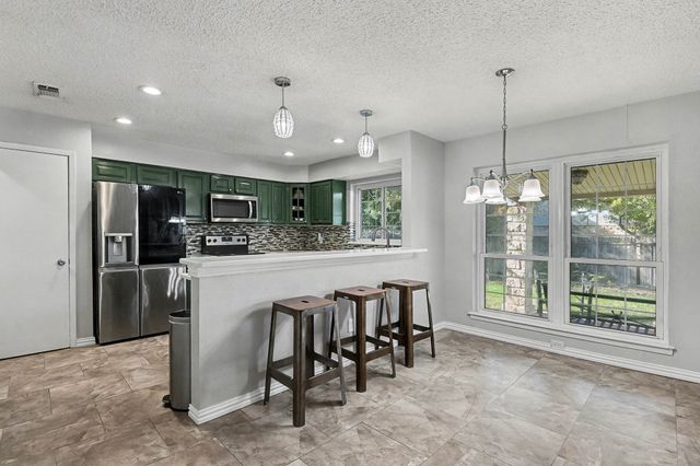 6709 Sunnybank Drive, Fort Worth, TX 76137