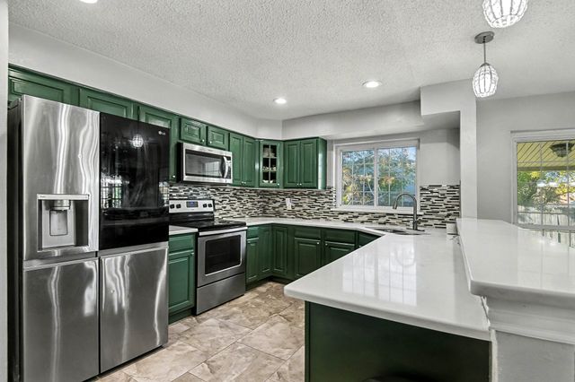 6709 Sunnybank Drive, Fort Worth, TX 76137