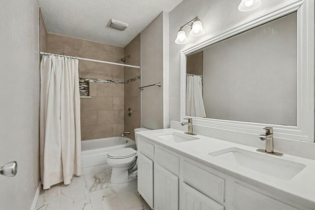 6709 Sunnybank Drive, Fort Worth, TX 76137