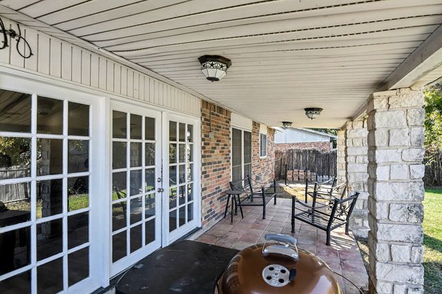 6709 Sunnybank Drive, Fort Worth, TX 76137