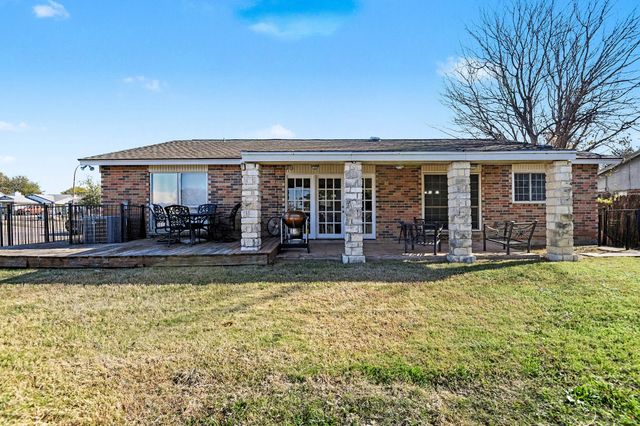 6709 Sunnybank Drive, Fort Worth, TX 76137