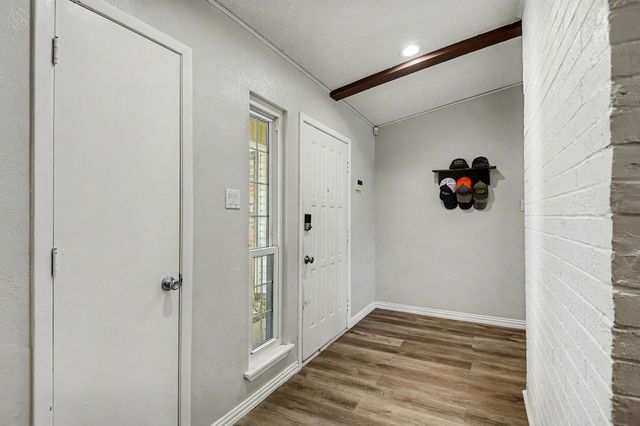 6709 Sunnybank Drive, Fort Worth, TX 76137