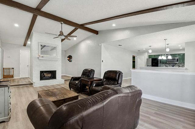 6709 Sunnybank Drive, Fort Worth, TX 76137