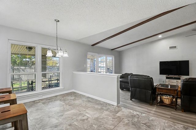 6709 Sunnybank Drive, Fort Worth, TX 76137