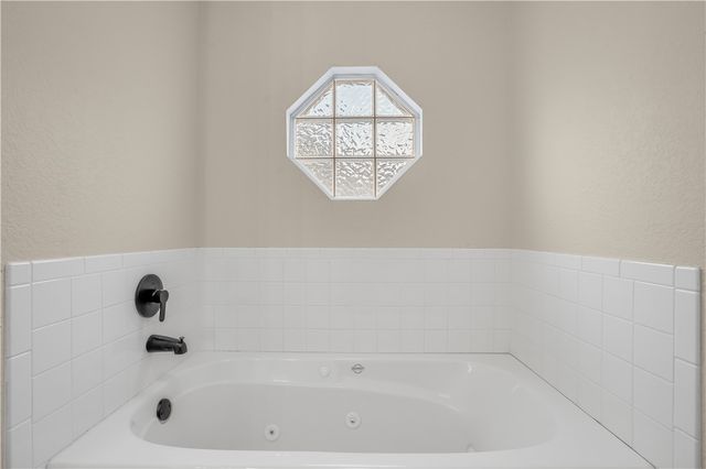 3011 Beaver Creek Street, Springdale, AR 72764