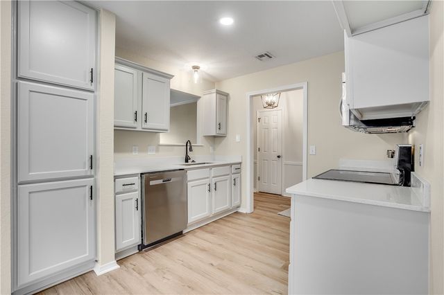 3011 Beaver Creek Street, Springdale, AR 72764