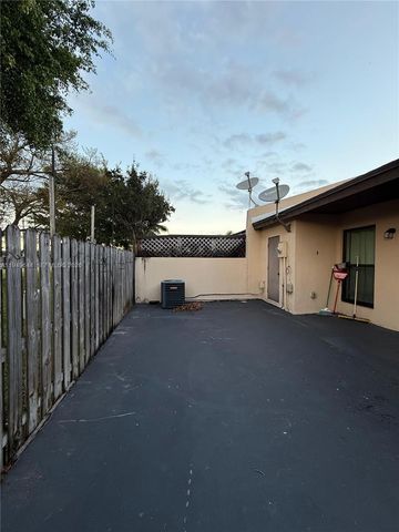 11220 SW 125th Pl, Miami, FL 33186