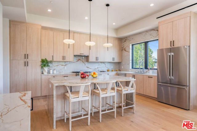 1863 Barry Avenue, Los Angeles, CA 90025