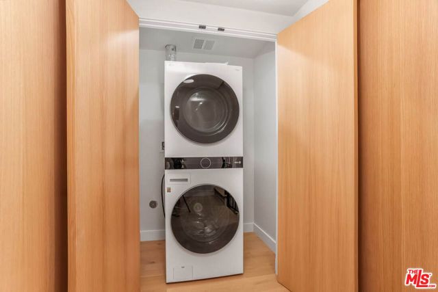 1863 Barry Avenue, Los Angeles, CA 90025