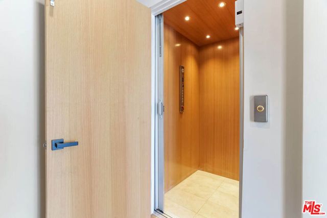 1863 Barry Avenue, Los Angeles, CA 90025