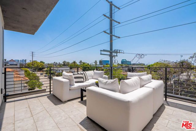 1863 Barry Avenue, Los Angeles, CA 90025