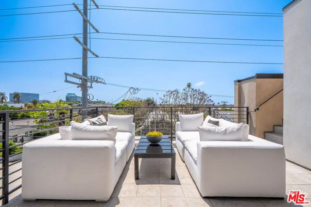 1863 Barry Avenue, Los Angeles, CA 90025