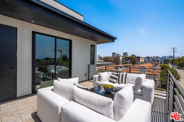 1863 Barry Avenue, Los Angeles, CA 90025