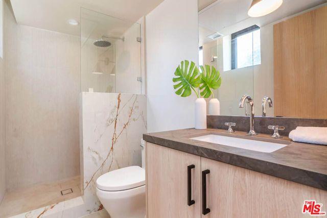 1863 Barry Avenue, Los Angeles, CA 90025