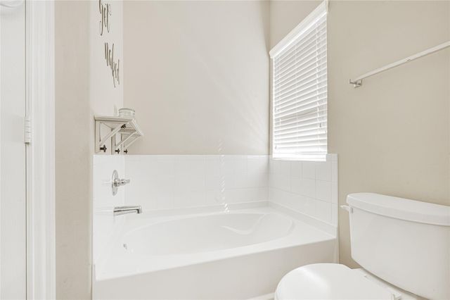4811 Seaside Sparrow Lane, Baytown, TX 77521