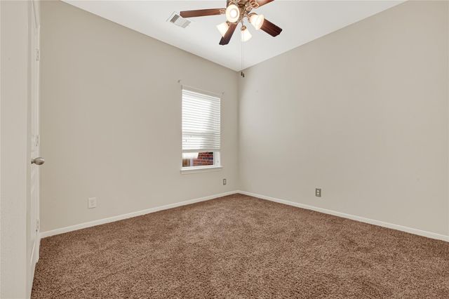 4811 Seaside Sparrow Lane, Baytown, TX 77521