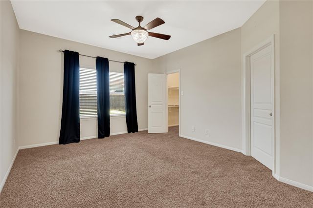 4811 Seaside Sparrow Lane, Baytown, TX 77521