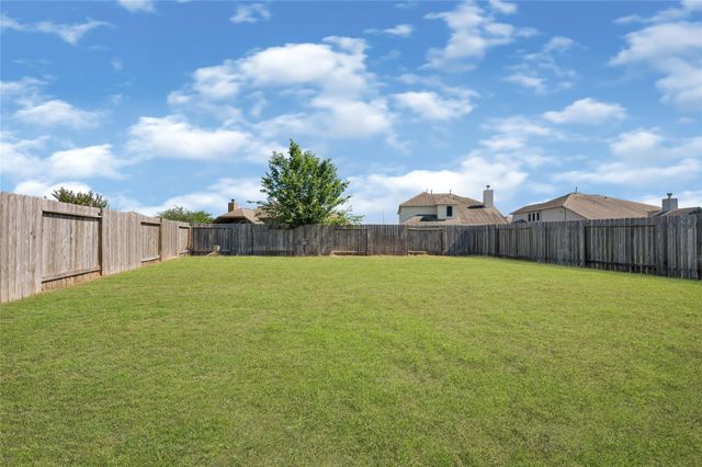 4811 Seaside Sparrow Lane, Baytown, TX 77521