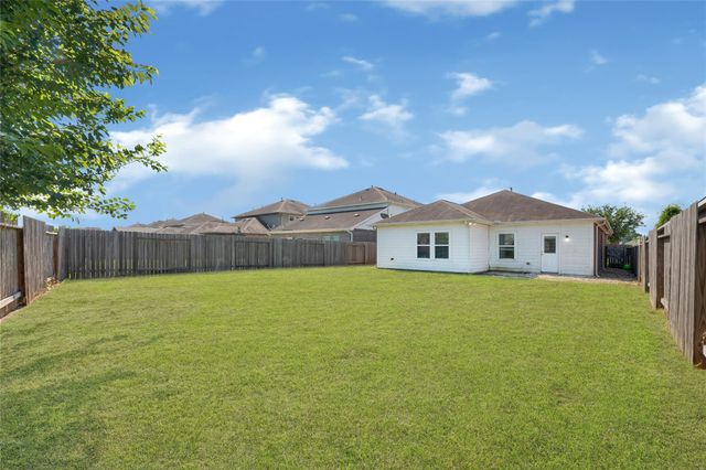 4811 Seaside Sparrow Lane, Baytown, TX 77521