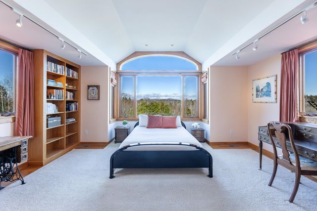 48 Rennie Road, Hanover, NH 03755